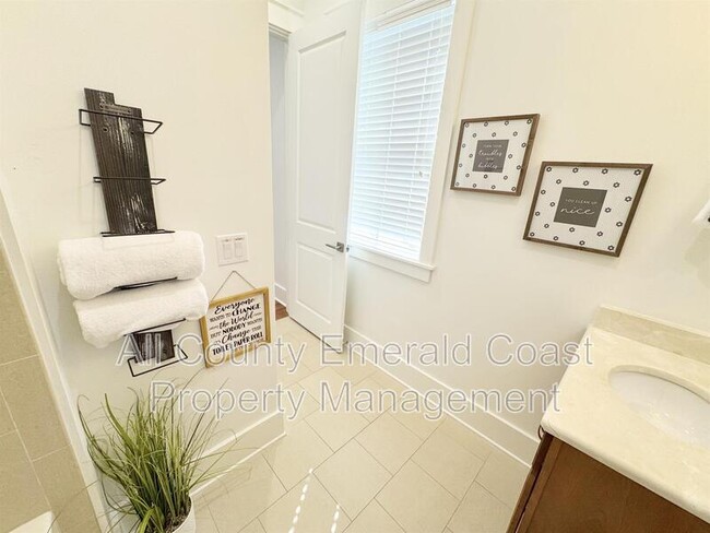 Building Photo - 50 Cinnamon Fern Lane