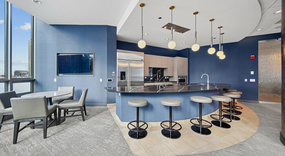 Building Photo - 444 N Orleans St