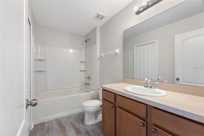 Building Photo - 1220 Priory Cir