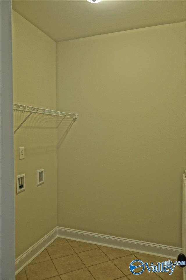 Building Photo - 120 Park Square Ln
