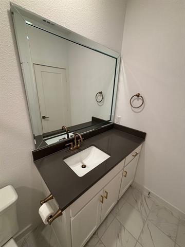 Building Photo - 820 Cavitt Ct