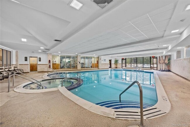 Building Photo - 703 Hilltop Ct