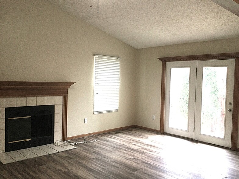 Building Photo - 1915 Berwick Ct