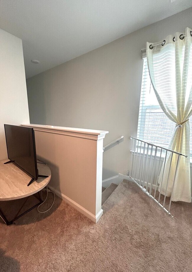 Building Photo - Spacious 5BR/3BA Home in Ladson, SC - Moth...