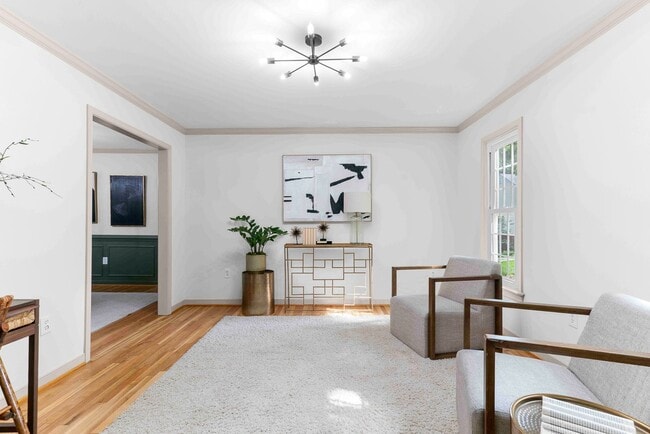 Building Photo - $3,000 / 4 br / 3 ba / 2,012 sqft