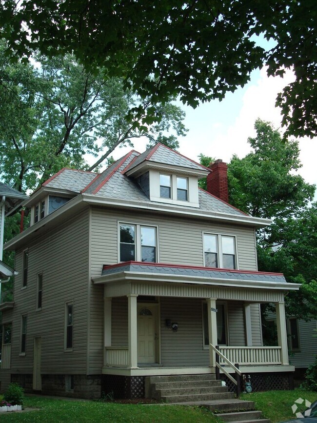 Building Photo - 2326 Indianola Ave