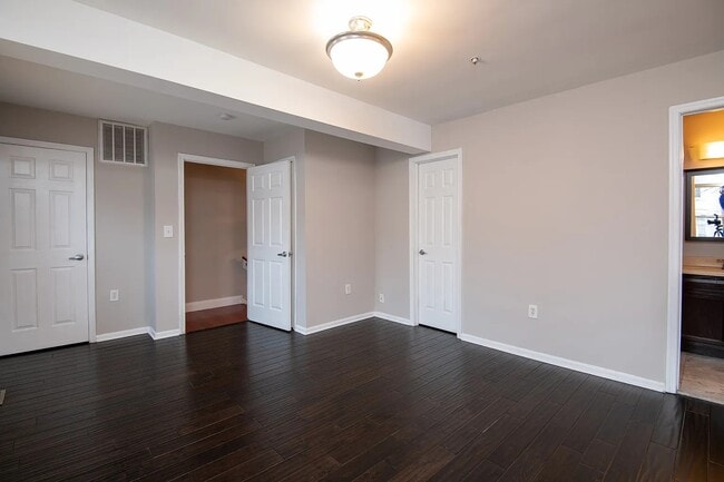 Building Photo - 1708 9th St NW