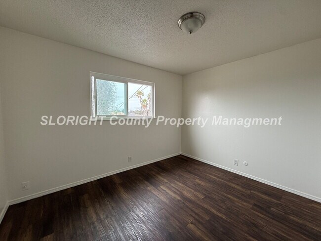 Building Photo - AVAILABLE NOW - Recently Updated Apartment in Grover Beach - 2 Bed / 1 Bath