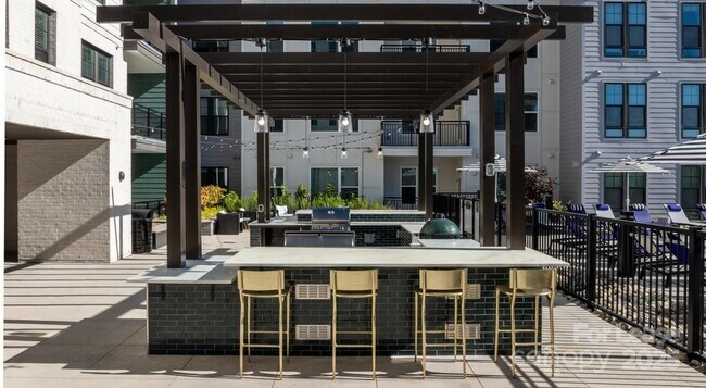 Building Photo - 2408 South Blvd