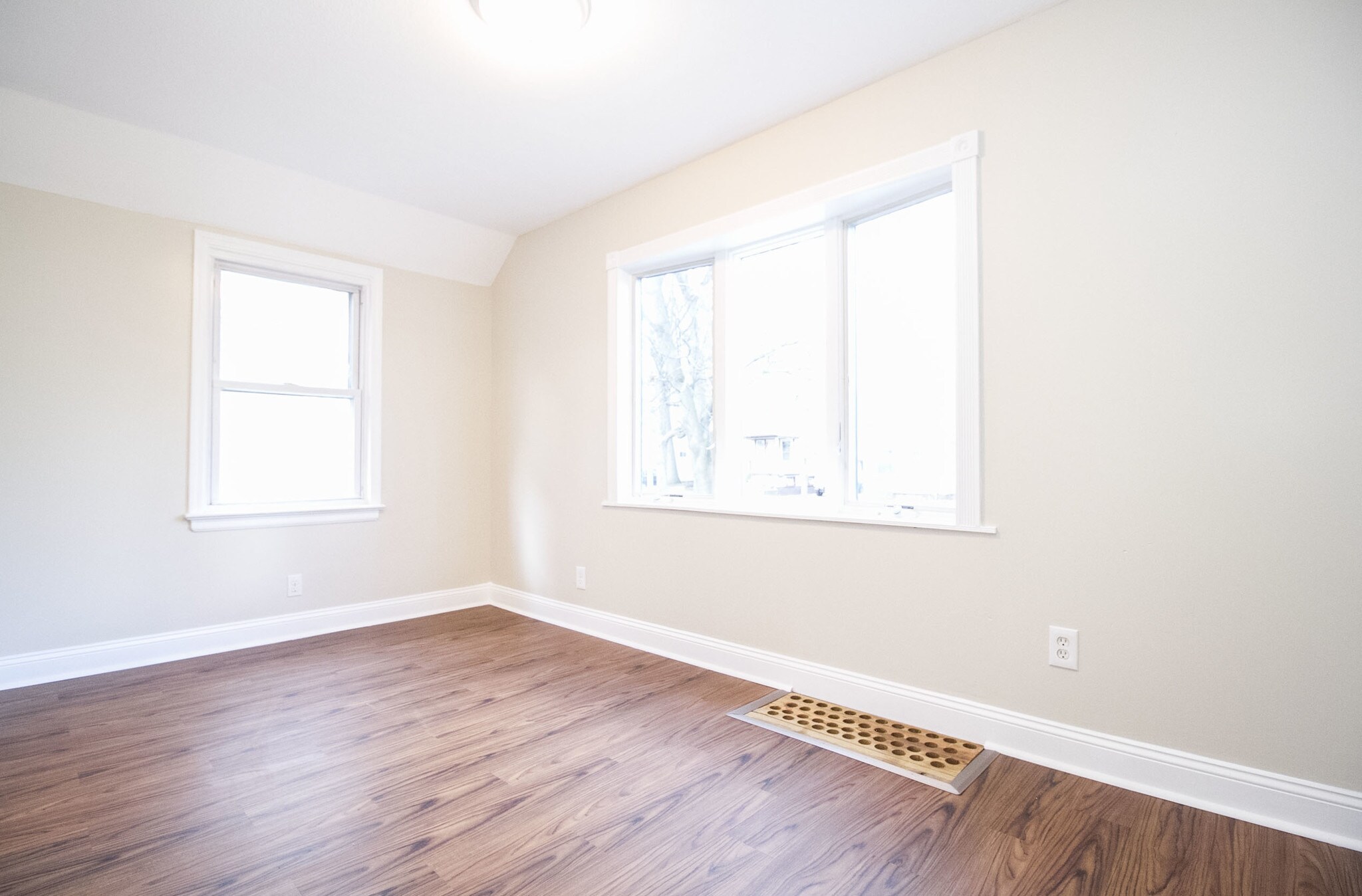 Building Photo - 2125 Loxley Rd