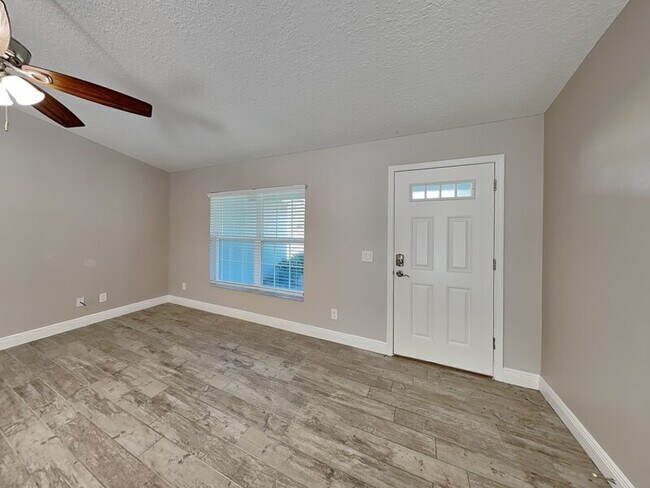 Building Photo - 3088 W Camilo Dr