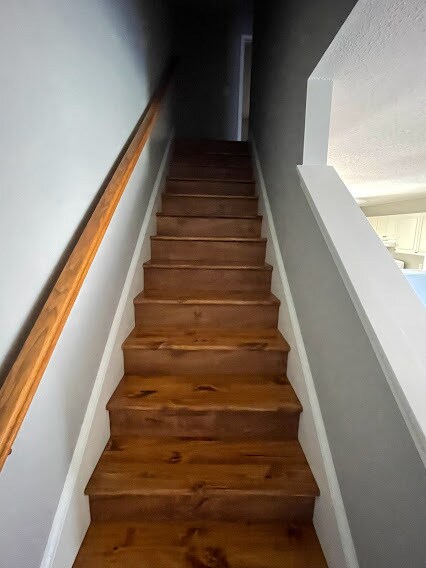 Building Photo - 6718 Bryant St