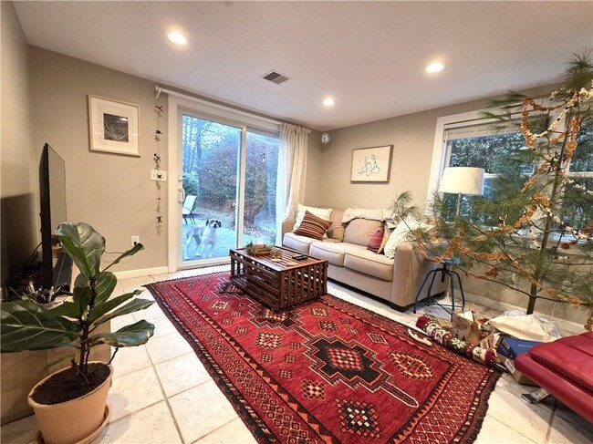 Building Photo - 78 Nautilus St