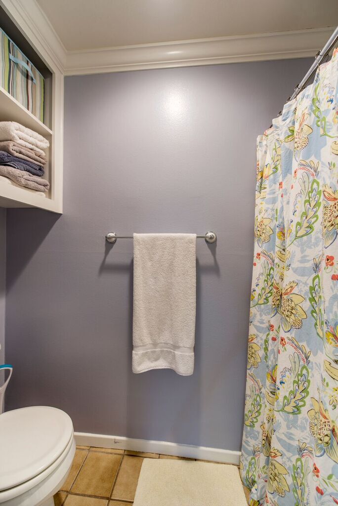 Building Photo - 1720 Ardmore Ave