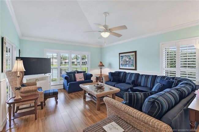 Building Photo - 5636 SE Foxcross Pl