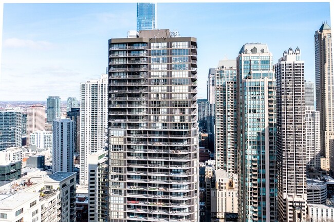 Building Photo - 10 E Ontario St