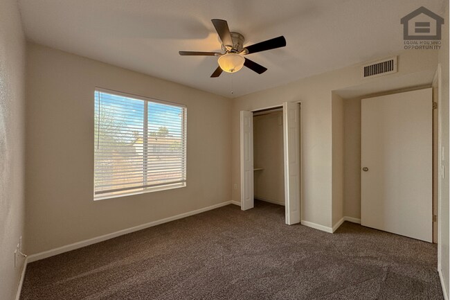 Building Photo - 3Bed/2Bath House at Baseline Rd/Rural Rd! Ready for Immediate Move-In! – NO HOA!