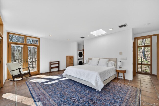 Building Photo - 428 Harbor Rd