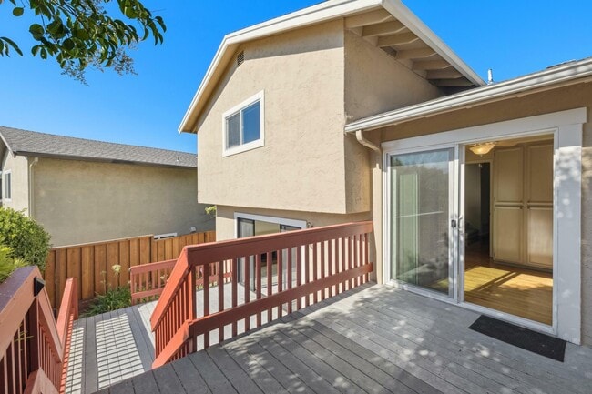 Building Photo - 2016 Fairmont Dr