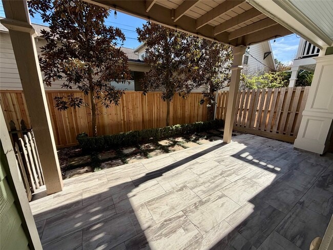 Building Photo - 2710 Nicholson St