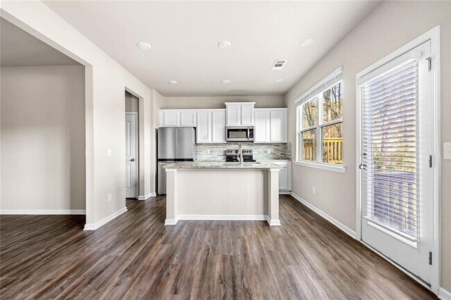 Building Photo - 217 Whitetail Cir