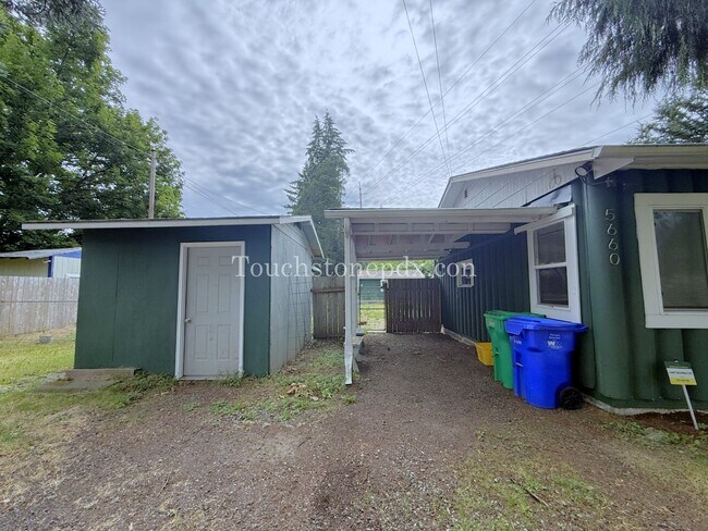 Building Photo - 5660 SE 125th Ave
