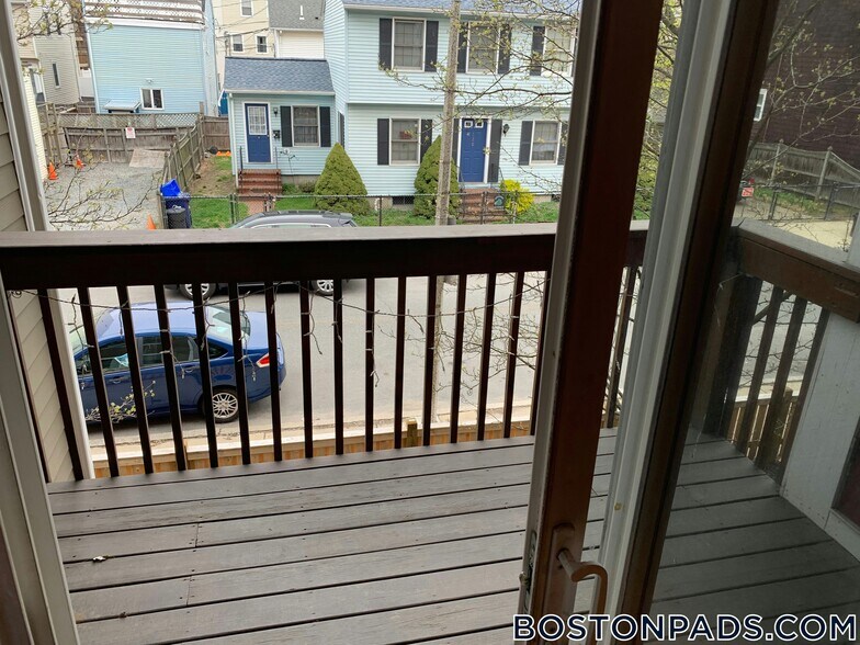 Building Photo - 111 W 8th St