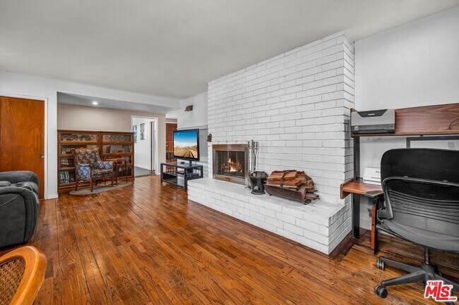 Building Photo - 8732 Villanova Ave