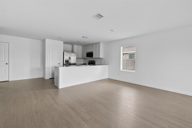 Building Photo - 3302 Hereford Dr