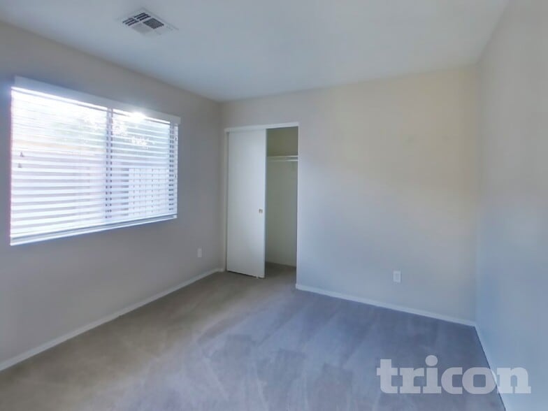 Building Photo - 79 E Lupine Pl