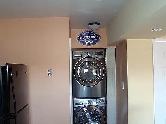 Building Photo - 18225 Paladin Dr