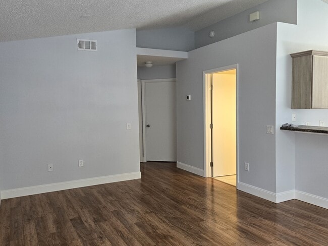 Building Photo - 3080 Fox Ln