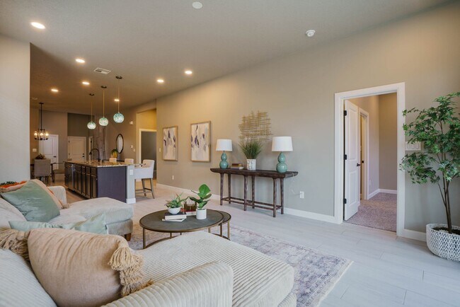 Building Photo - 3289 Oakmount Dr SE
