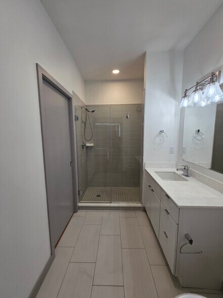 Bathroom Main - 400 Herron Dr