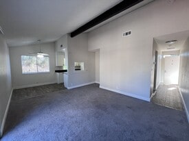 Building Photo - 3106 Delaware Ave