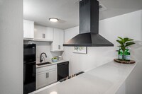 Building Photo - Avenue View Apartments