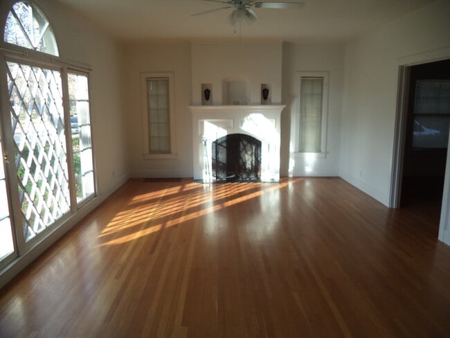Building Photo - OPEN HOUSE!! SATURDAY, MAY 16TH @ 1 - 2 PM