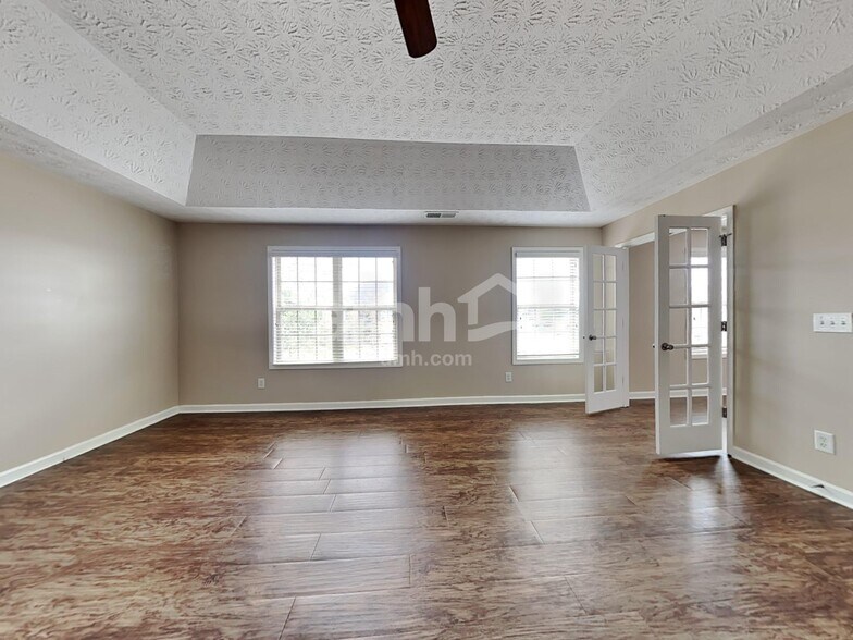 Building Photo - 70 Maxton Ave