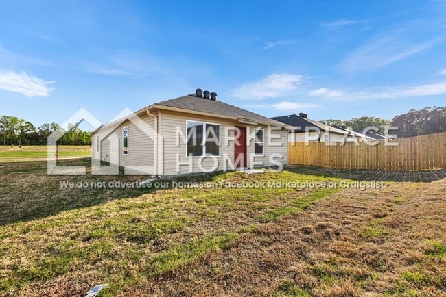 Building Photo - 22 Cedarwood Dr