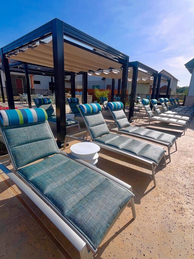 Building Photo - Oak Grove Lane, Aubrey, TX 76227 - 2 BR 2 BA detached house