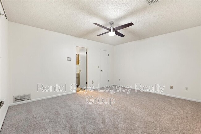 Building Photo - 3854 Windridge Ct