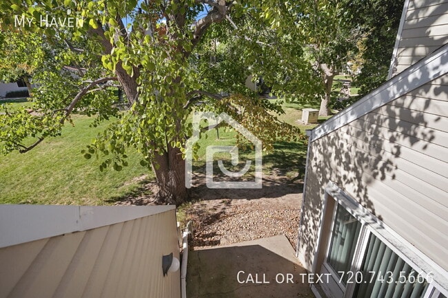 Building Photo - 2618 S Xanadu Way