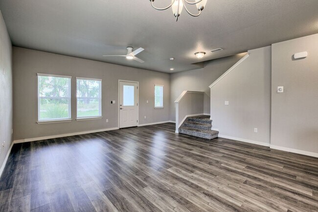 Building Photo - 1695 Grand Ave