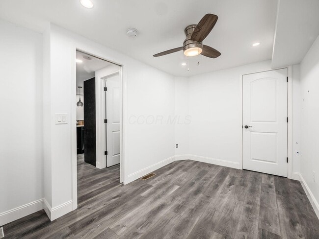Building Photo - 3531 Sunset Dr