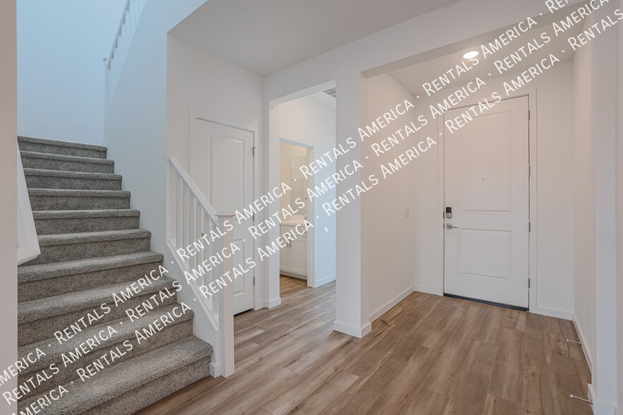 Building Photo - 17717 W Cassia Way