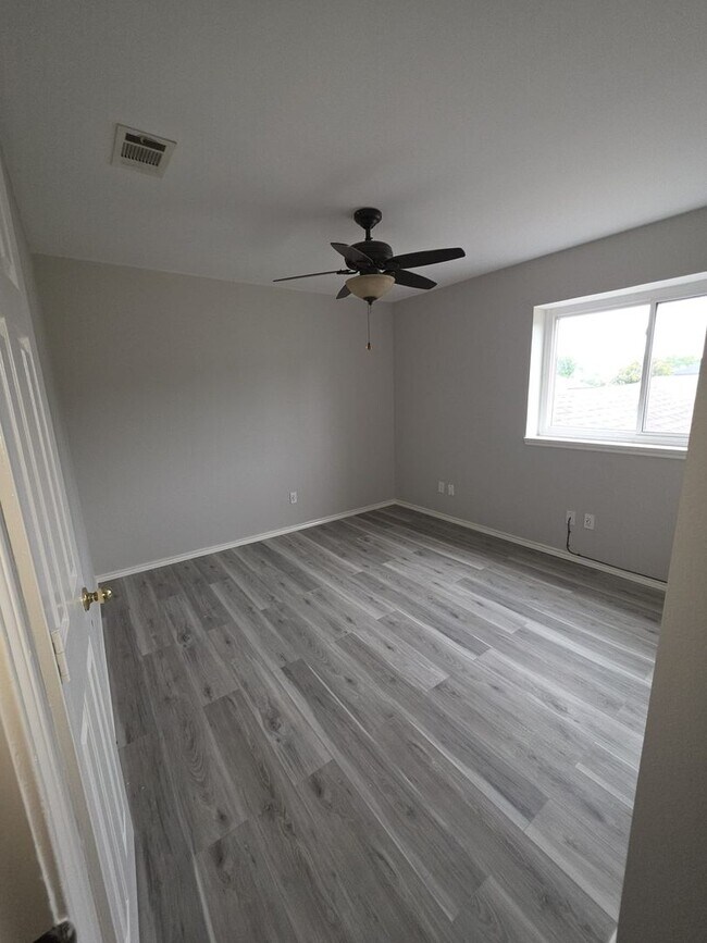 Building Photo - Spacious 4-Bedroom Home with Pool & Spa in...
