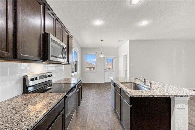 Building Photo - 1033 Ferryman Dr