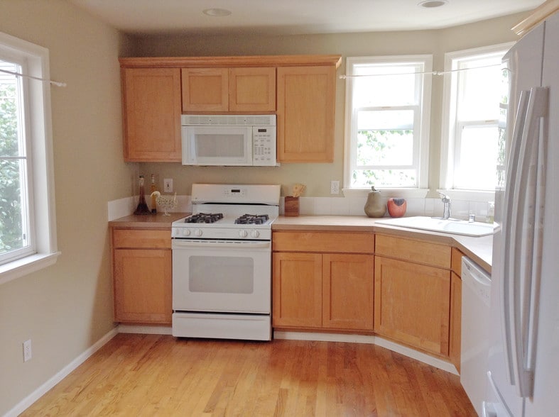 bright kitchen w/ space for table - 12713 Greenwood Ave N