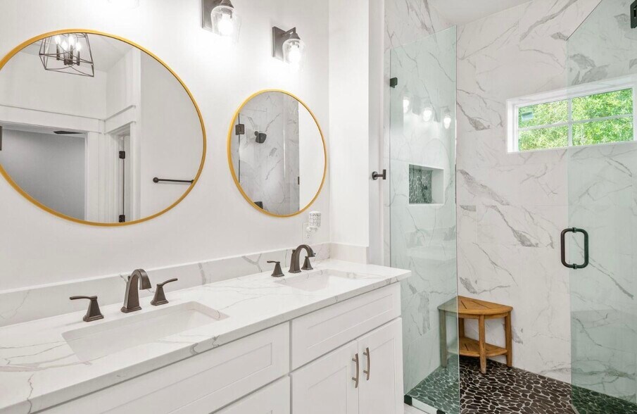 Building Photo - 219 Rearden Way