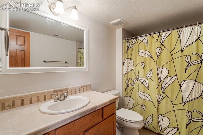 Building Photo - 4240 Cedar Heights Dr